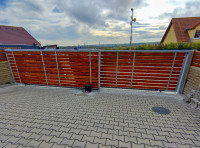 /album/fotogalerie/protibezne-kolejnicove-brany-pohon-deimos-drevo-jpg/